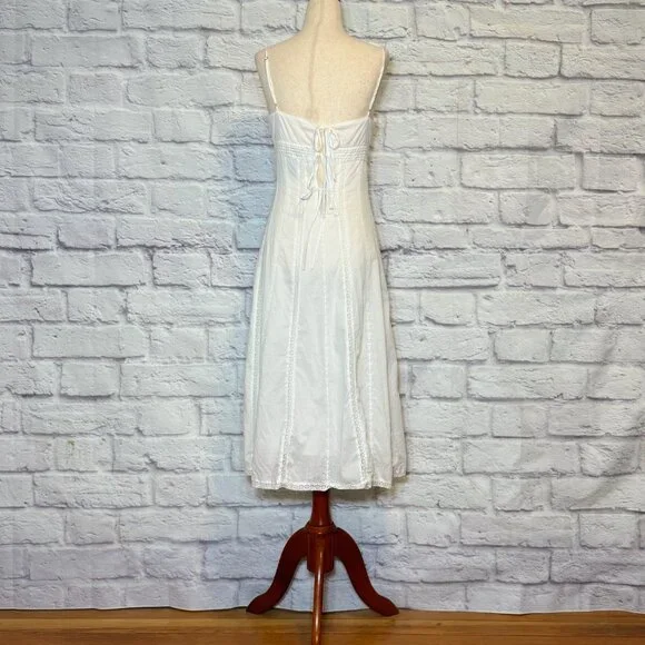 BCBGMaxAzria White Floral Lace Midi Dress - Picture 2 of 6